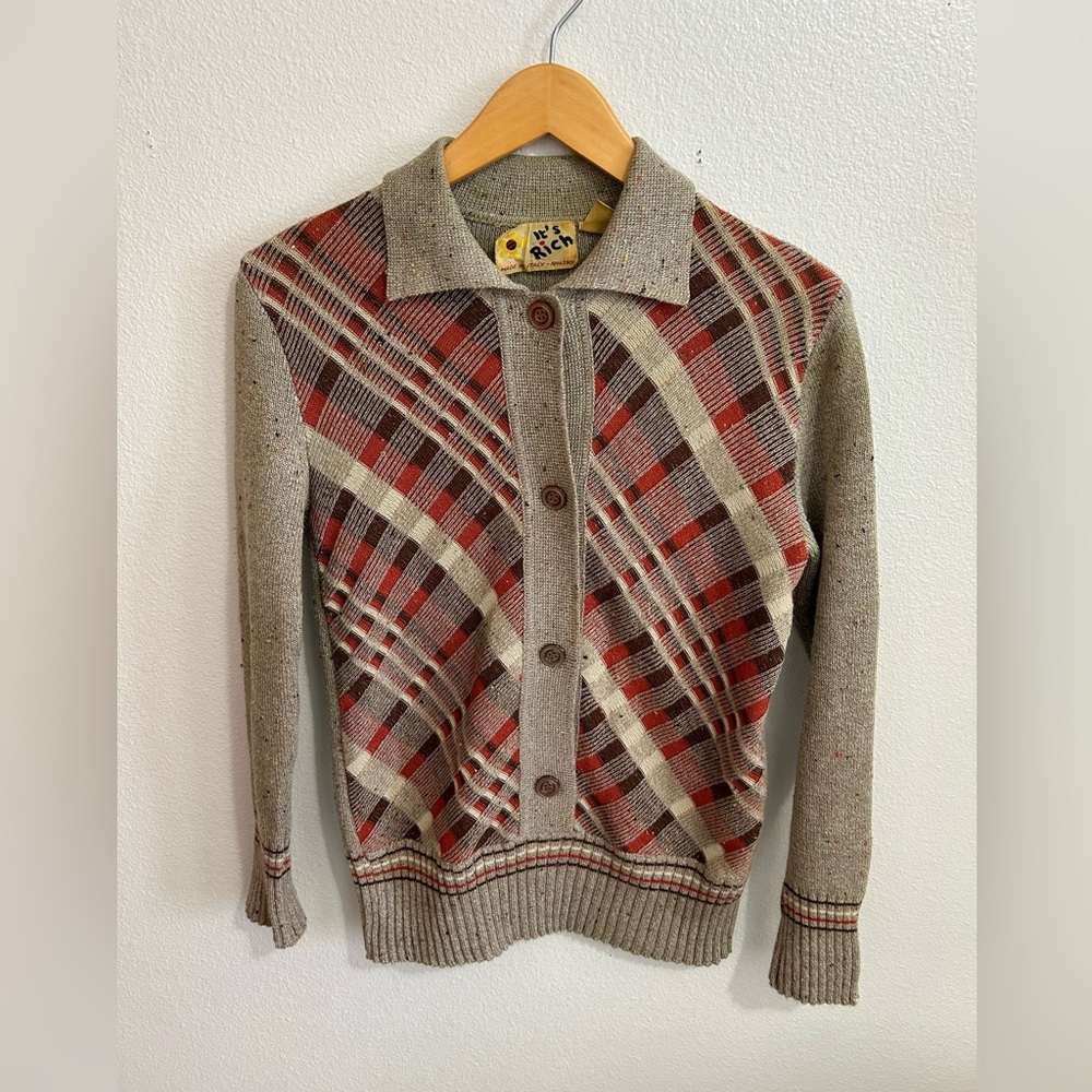 It’s Rich brand wool/acrylic sweater size M